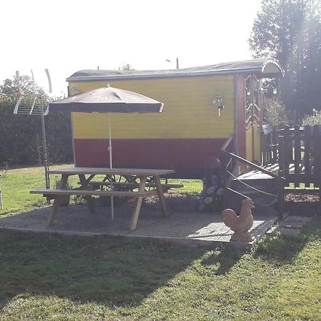 Le Pick Up 403 Vintage Hotel Oradour-sur-Glane Eksteriør billede